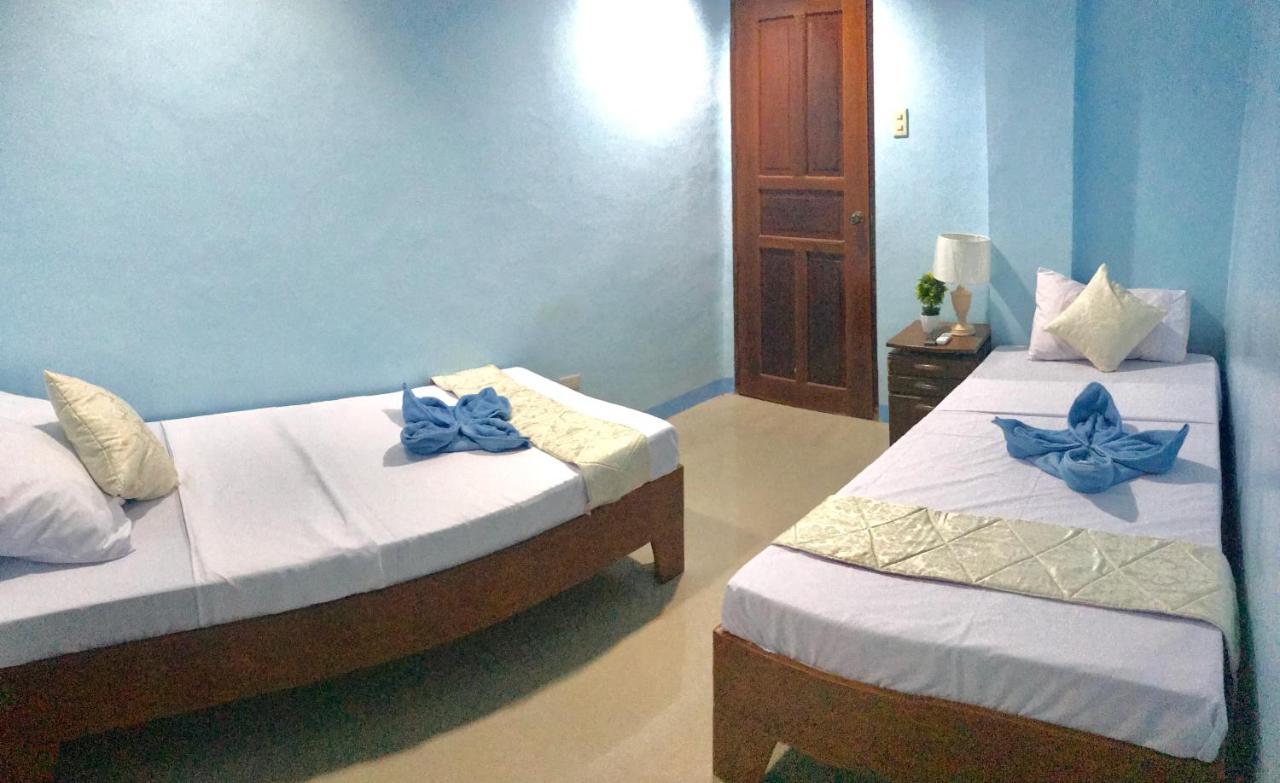 La Casa Milagrosa Hotel Coron Bagian luar foto
